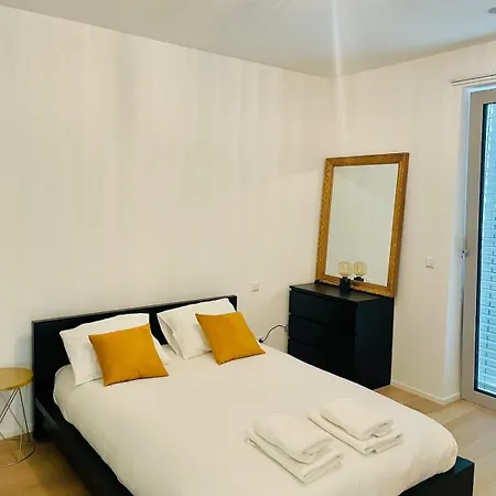Comfortable 1 Bedroom W Terrace & Parking-chiny1 Appartement *